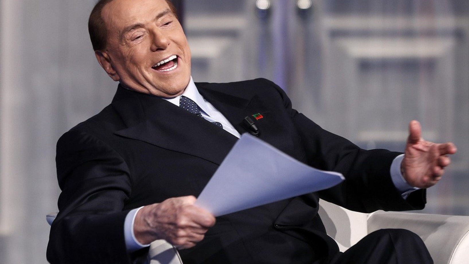 Berlusconi am Donnerstagabend in TV-Sendung „Porta a Porta“ (Foto: Keystone/EPA/Riccardo Antimiani)
