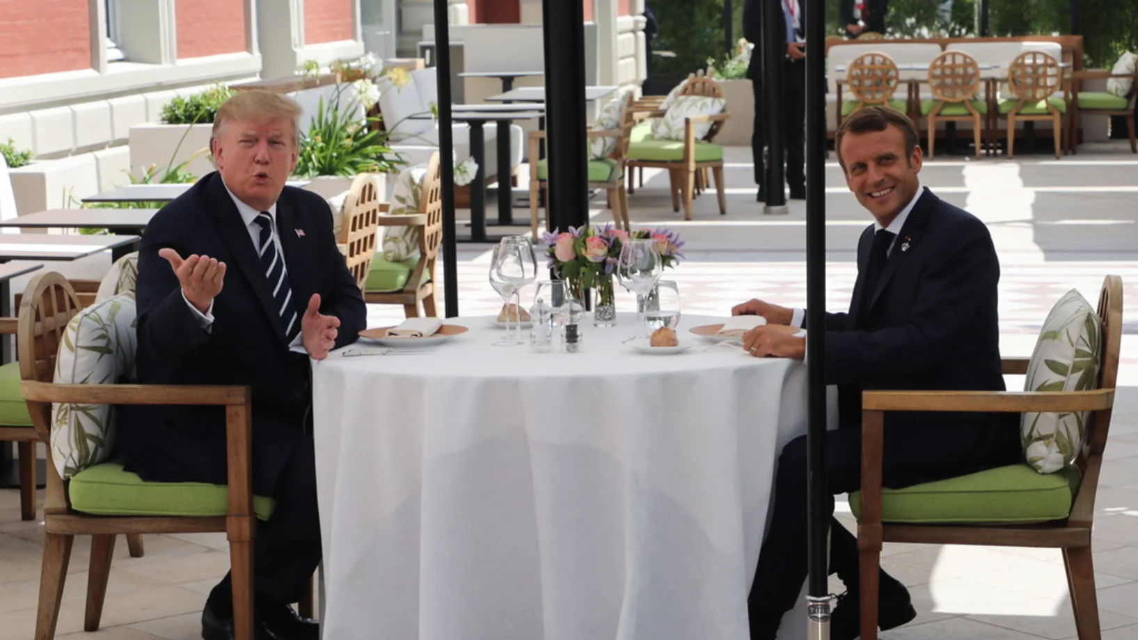 Trump und Macron am Samstagabend in Biarritz (Foto: Keystone/EPA/Pool/Ludovic Marin)