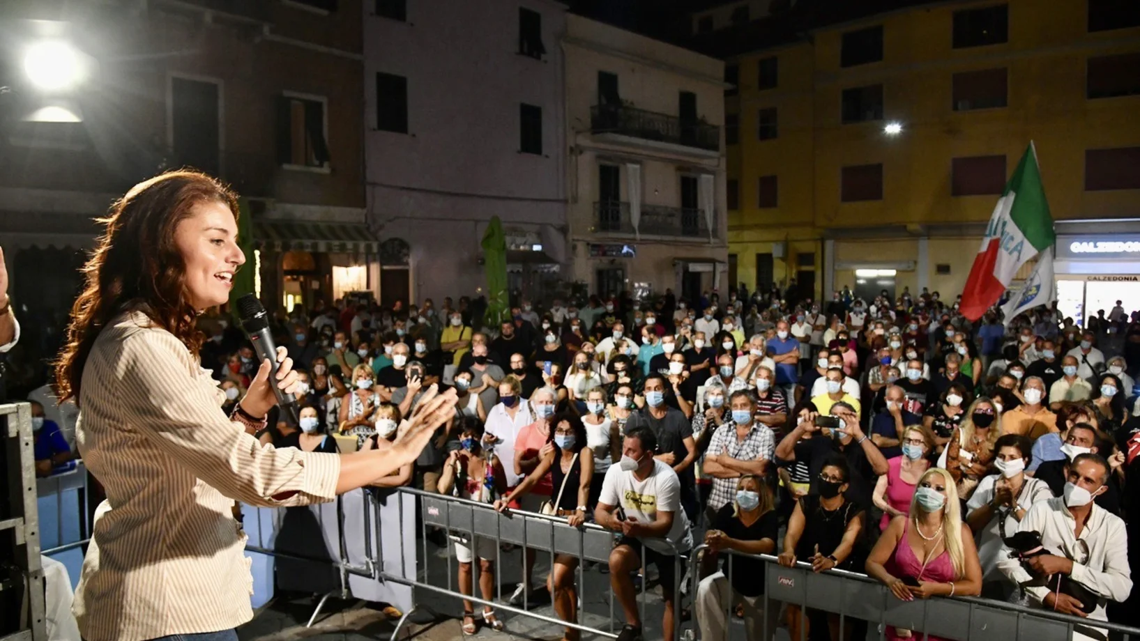 Die Lega-Frau Susanna Ceccardi in Orbetello: Bringt sie die rote Toskana zu Fall? (Foto: Keystone/EPA/Alessandro Di Meo)