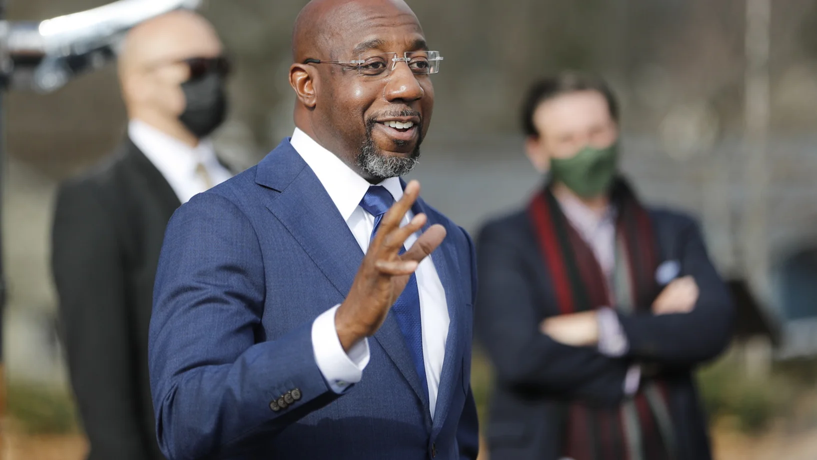 Der demokratische Kandidat Rev. Raphael Warnock nach der Stimmabgabe am Dienstag in Marietta (Georgia) (Foto: Keystone/EPA/Erik S. Lesser)