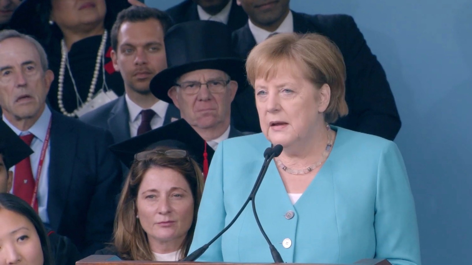 Angela Merkel spricht in Harvard (Bild: YouTube)