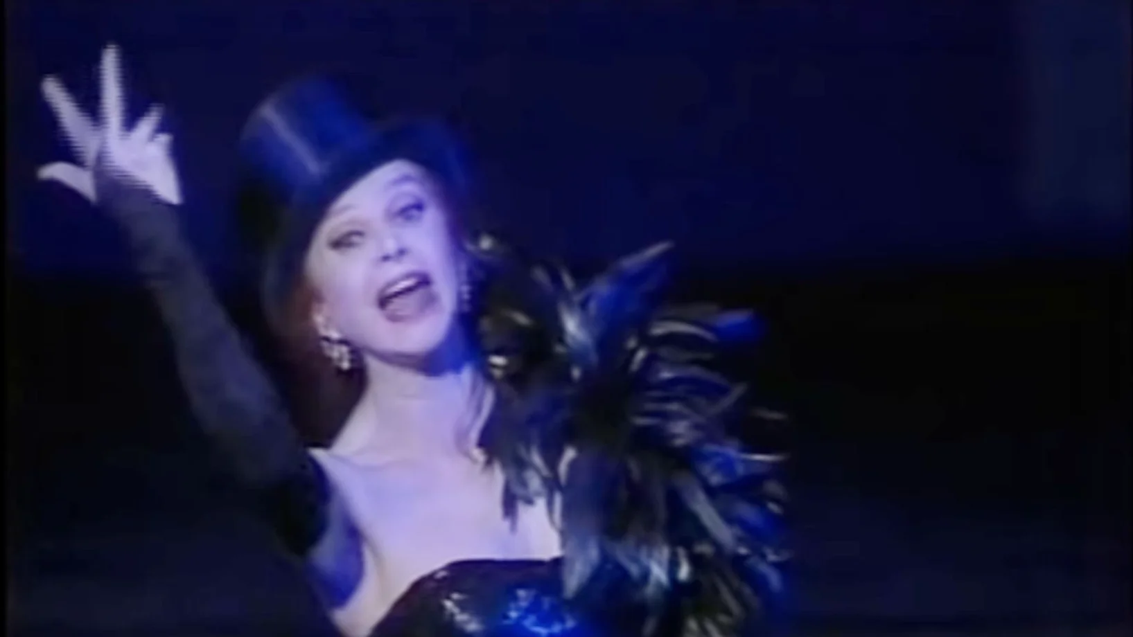 Milva in "Mackie Messer" (Bild: Youtube)