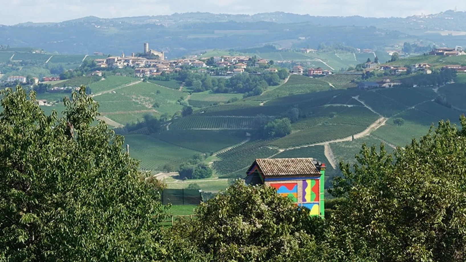 Capella del Barolo bei La Morra im Piemont (Foto: J21, Fabrizio Brentini)