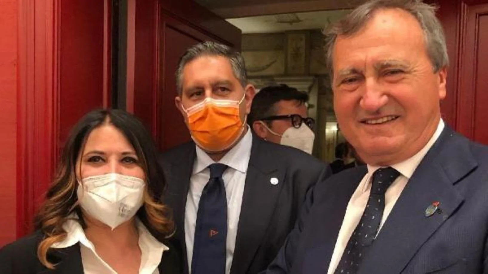 Berlusconis Herausforderer: Senatorin Mariella Pacifico, Giovanni Toti, Luigi Brugnano 