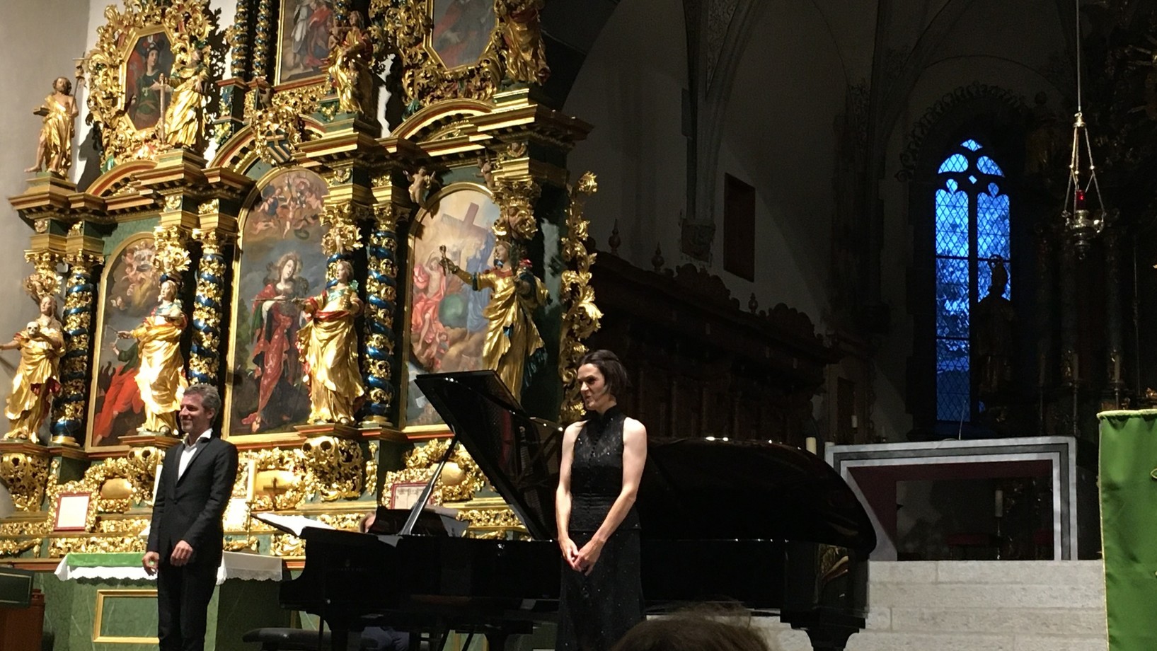 Rachel Harnisch in Ernen: ihr erstes Konzert nach der Corona-Pause  © Roswitha Gassmann