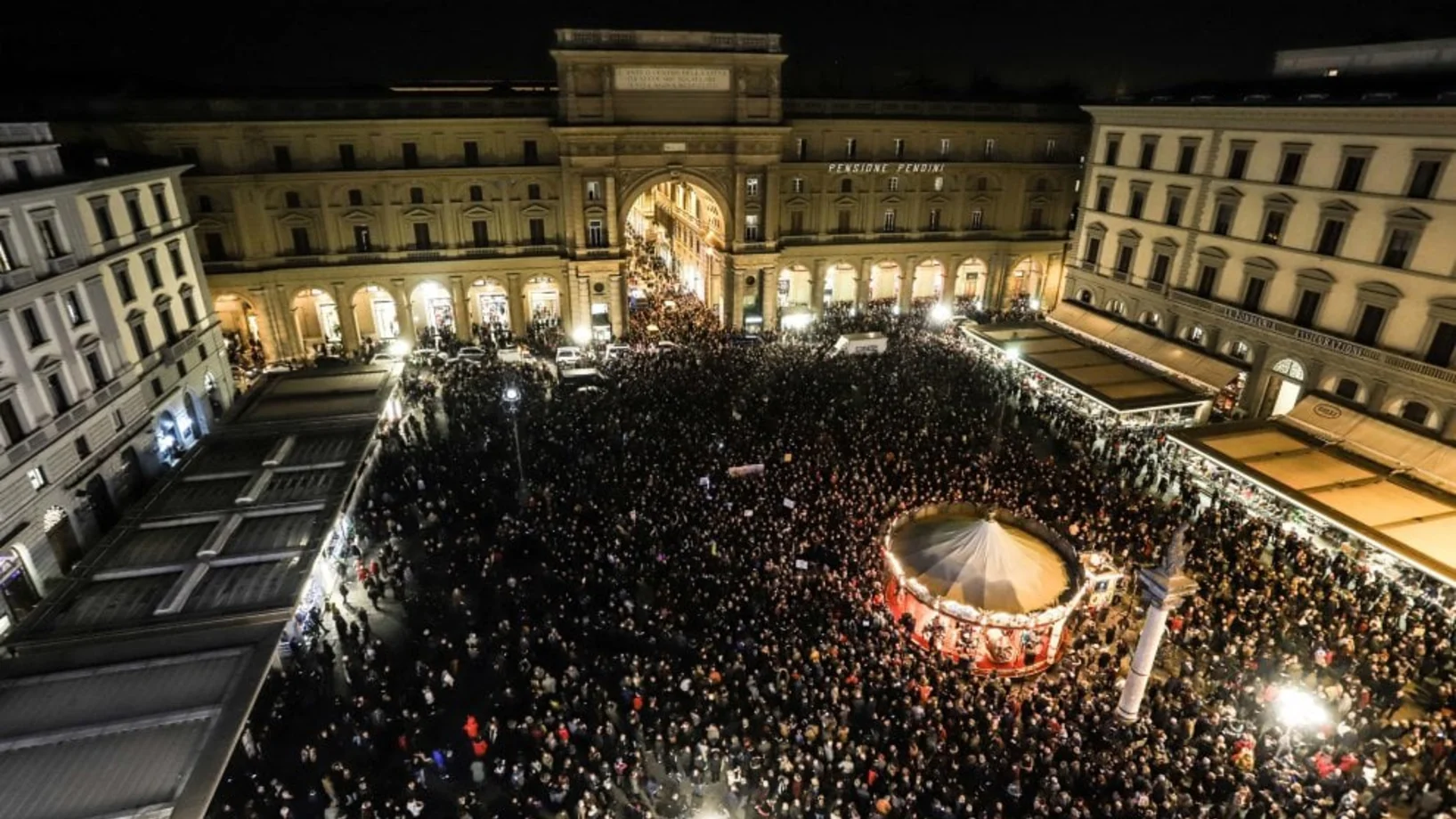 Florenz am Samstagabend (Foto: Keystone/Claudio Giovannini)