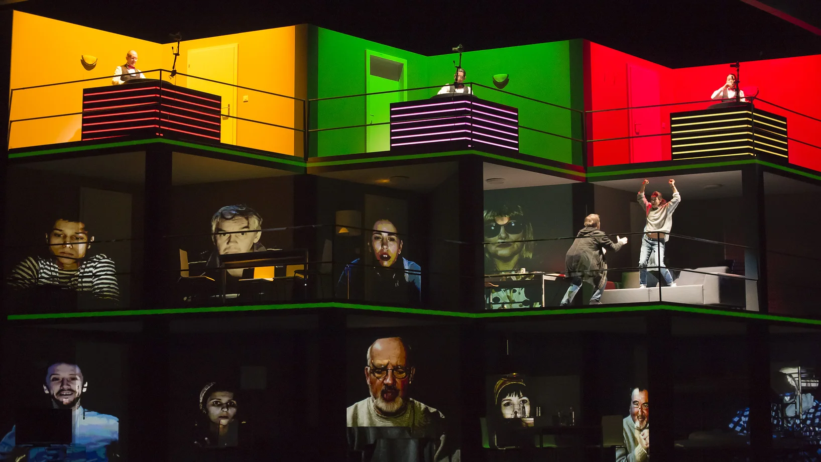 André Nicolas Schann, Ingo Anders, Statist, Eva Buffoni, Dmitry Golonin, Asmik Gregorian, Statist, Hendrik J. Köhler, Statist; ©Priska Ketterer 